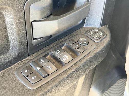 2024 RAM 2500 Tradesman Crew Cab 4x4 6'4' Box