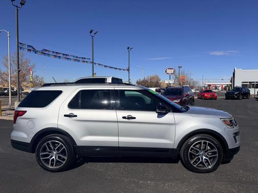 2018 Ford Explorer Sport
