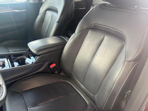 Velvet Red Pearlcoat 2022 Jeep Grand Cherokee 4xe Base