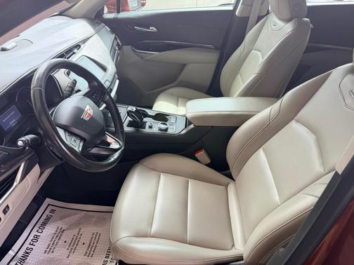 Autumn Metallic 2019 Cadillac XT4 Luxury