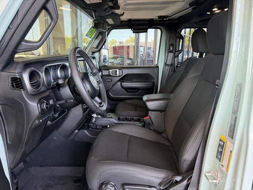 Earl Clearcoat 2023 Jeep Wrangler 4xe Base