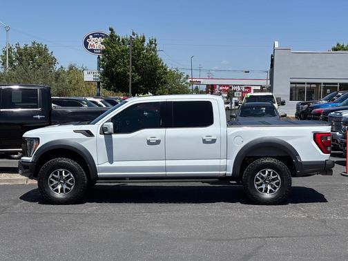 Oxford White 2023 Ford F-150 Raptor