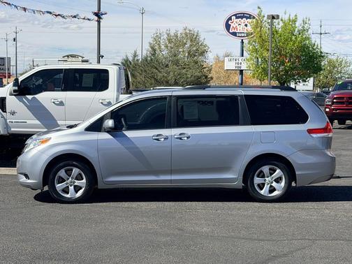 2012 Toyota Sienna LE