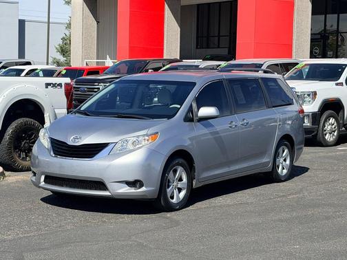 2012 Toyota Sienna LE
