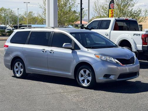 2012 Toyota Sienna LE