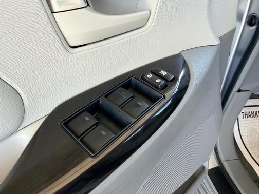 2012 Toyota Sienna LE