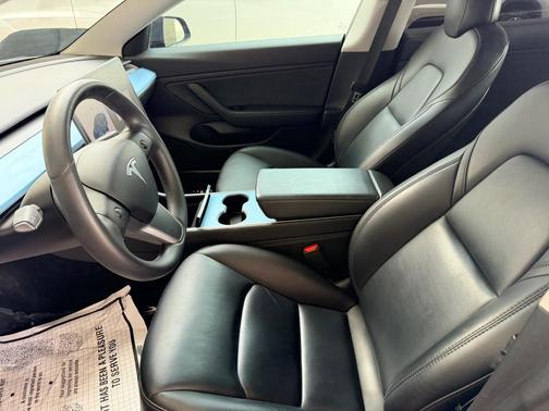 Deep Blue Metallic 2019 Tesla Model 3 Standard Range