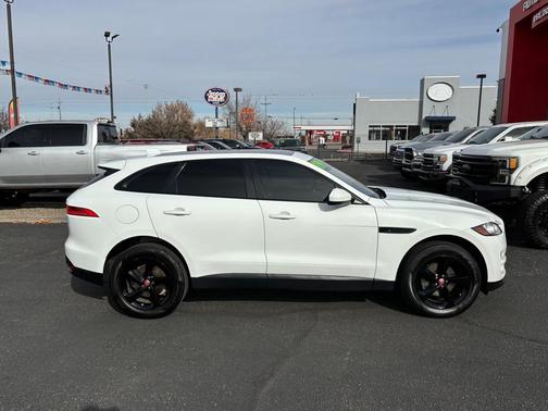 2019 Jaguar F-PACE 25t Premium
