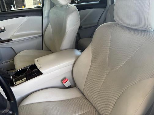 Blizzard Pearl 2011 Toyota Venza Base