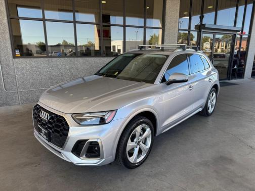 2022 Audi Q5 45 S line Premium Plus