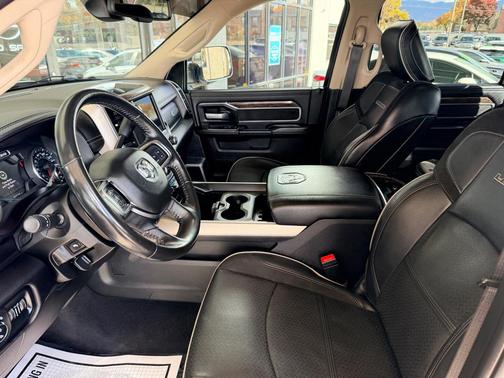 2021 RAM 3500 Laramie Crew Cab 4x4 8' Box