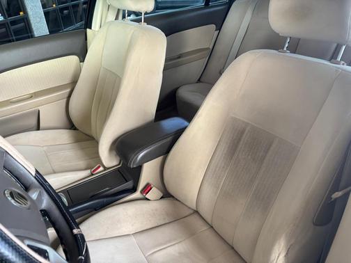 SILVER 2006 Mercury Milan I4