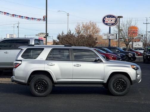 2024 Toyota 4Runner SR5