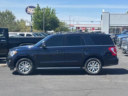 Antimatter Blue Metallic 2021 Ford Expedition XLT