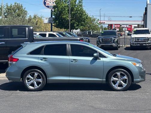 Aloe Green Metallic 2011 Toyota Venza Base
