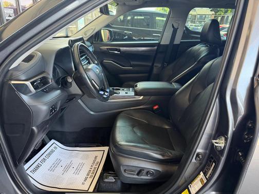 Magnetic Gray Metallic 2021 Toyota Highlander Limited