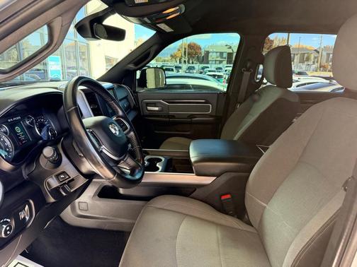 2022 RAM 2500 Big Horn Crew Cab 4x4 6'4' Box