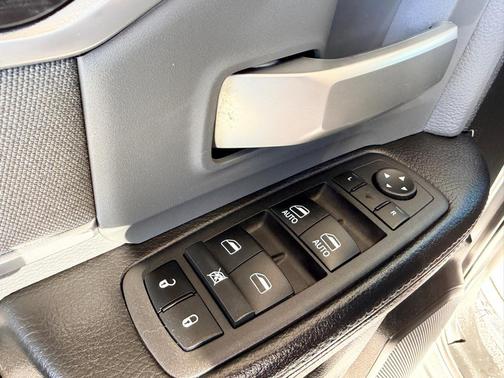 2022 RAM 2500 Big Horn Crew Cab 4x4 6'4' Box