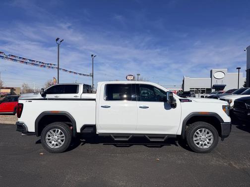 2022 GMC Sierra 2500 SLT
