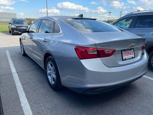 Silver Ice Metallic 2017 Chevrolet Malibu 1LS