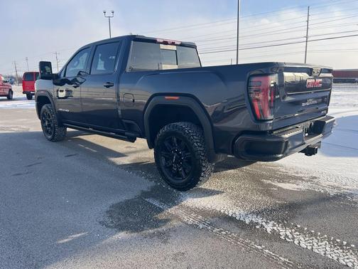 2024 GMC Sierra 2500 AT4