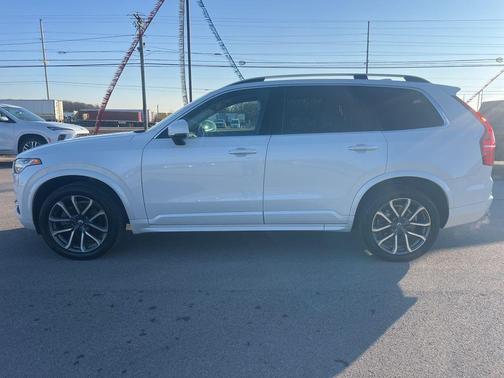 2019 Volvo XC90 T5 Momentum