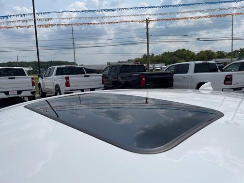 Summit White 2026 Buick Envista Sport Touring