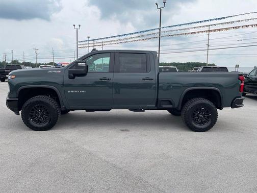 Cypress Gray 2026 Chevrolet Silverado 2500 Crew Cab, Standard Bed, XR2, 4WD