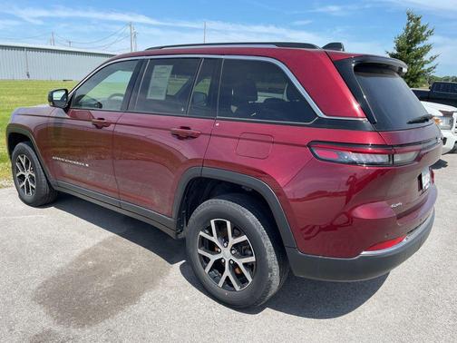 Velvet Red Pearlcoat 2023 Jeep Grand Cherokee Limited