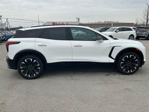 Summit White 2024 Chevrolet Blazer EV eAWD RS