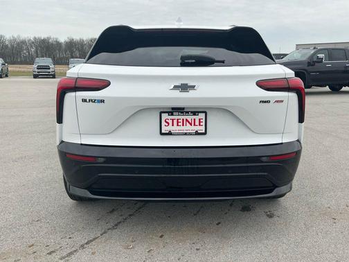 Summit White 2024 Chevrolet Blazer EV eAWD RS