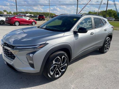 Sterling Gray Metallic 2026 Chevrolet Trax FWD 2RS