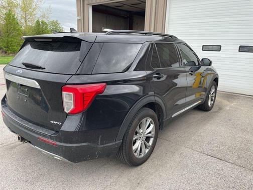 Agate Black Metallic 2021 Ford Explorer XLT