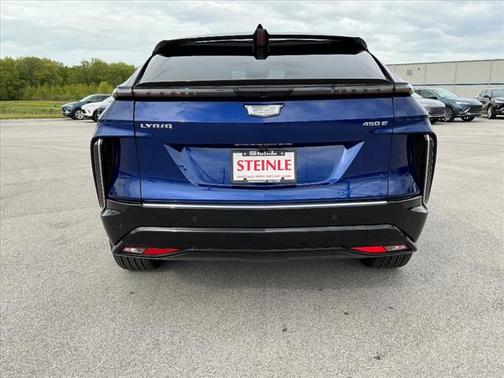2024 Cadillac LYRIQ Luxury 3