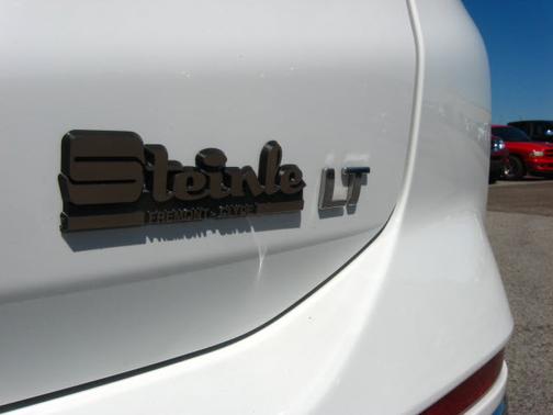 Photo 5 of 33 of 2019 Chevrolet Equinox 1LT