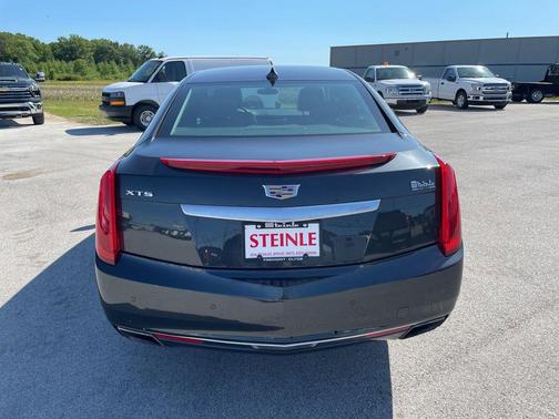 Graphite Metallic 2016 Cadillac XTS Luxury