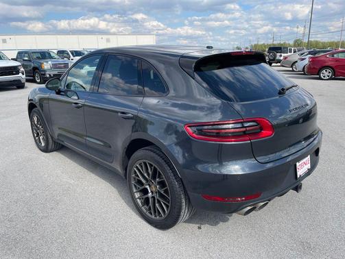 Gray 2018 Porsche Macan Macan
