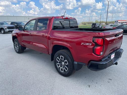 Radiant Red Tintcoat 2026 Chevrolet Colorado Z71