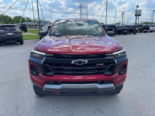Radiant Red Tintcoat 2026 Chevrolet Colorado Z71