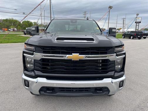 Black 2025 Chevrolet Silverado 2500 LT