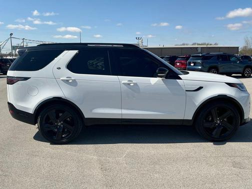 2023 Land Rover Discovery P360 Metropolitan Edition