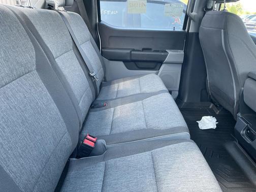 Oxford White 2024 Ford F-250 XL