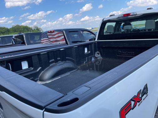 Oxford White 2024 Ford F-250 XL