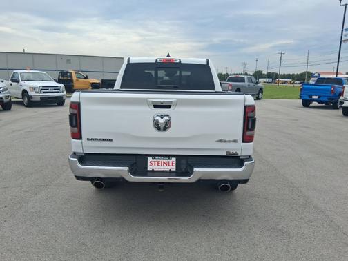 Bright White Clearcoat 2022 RAM 1500 Laramie