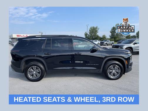 Mosaic Black Metallic 2026 Chevrolet Traverse LT
