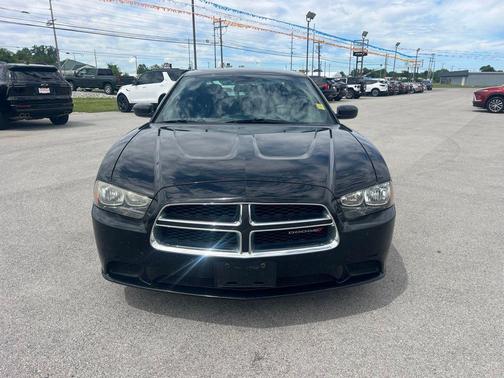 Pitch Black 2013 Dodge Charger SE
