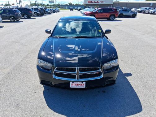 Pitch Black 2013 Dodge Charger SE
