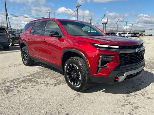 Radiant Red Tintcoat 2026 Chevrolet Traverse AWD Z71