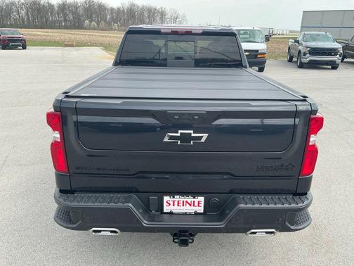 Dark Ash Metallic 2024 Chevrolet Silverado 1500 High Country