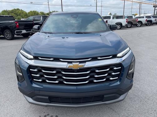 Lakeshore Blue Metallic 2027 Chevrolet Equinox AWD LT